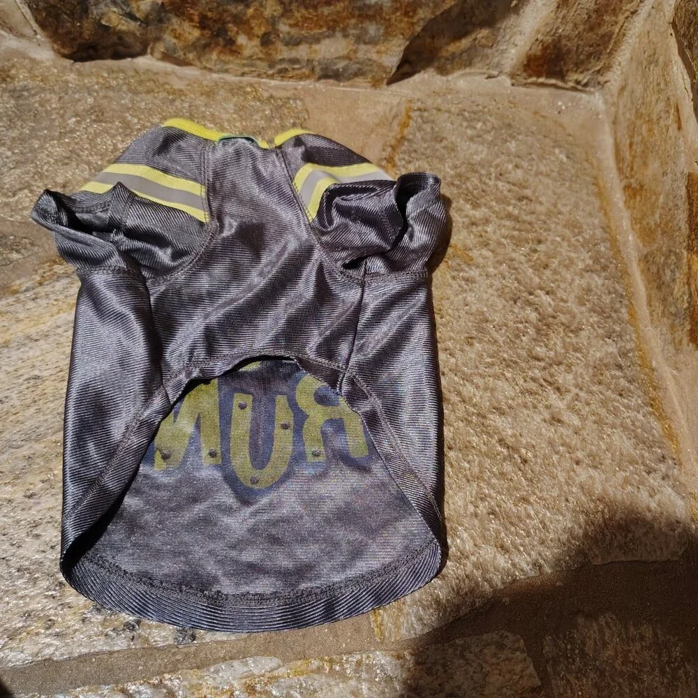 Wag-a-tude Dog's Shirt Size Medium Born To Run Gray Yellow Polyester